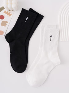 Chaussettes courtes et design en coton de couleur unie à bas prix pour hommes design et logo personnalisés vente en gros - Product Image 3