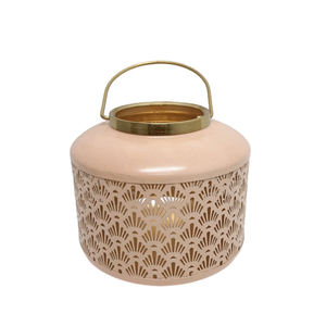 Linterna de vela de Metal de diseño real acabado dorado para el hogar Ramadán Eid iluminación decoración linterna hecha a mano a granel - Product Image 5