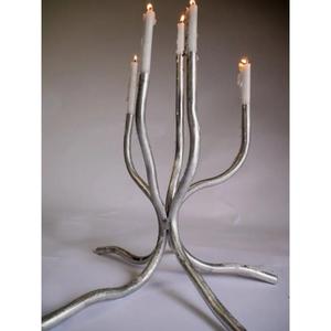 Portavelas de aluminio de hermoso diseño con acabado de estilo vintage y patrón atractivo para la decoración interior moderna del hogar - Product Image 5