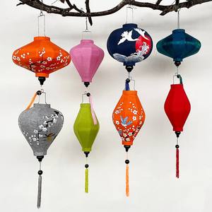 Faroles Tradicionales Colgantes de Bambú y Seda, Formas Personalizadas Coloridas, Estilo Oriental Japonés - Product Image 4