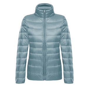Veste matelassée d'hiver unie de couleur pourpre pour femmes veste parka en coton à fermeture éclair et tissu respirant avec logo personnalisé Vente en gros OEM - Product Image 4