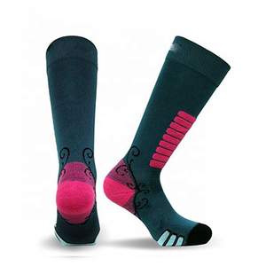Chaussettes de sport hautes pour l'hiver, respirantes, écologiques, à séchage rapide, de haute qualité, faible MOQ, logo personnalisé pour hommes, broderie 3D, impression numérique - Product Image 5