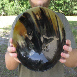 Ensaladera Ecológica, Duradera y Única, Hecha de Cuerno de Búfalo Pulido, Producto Sostenible para Fiestas - Product Image 4