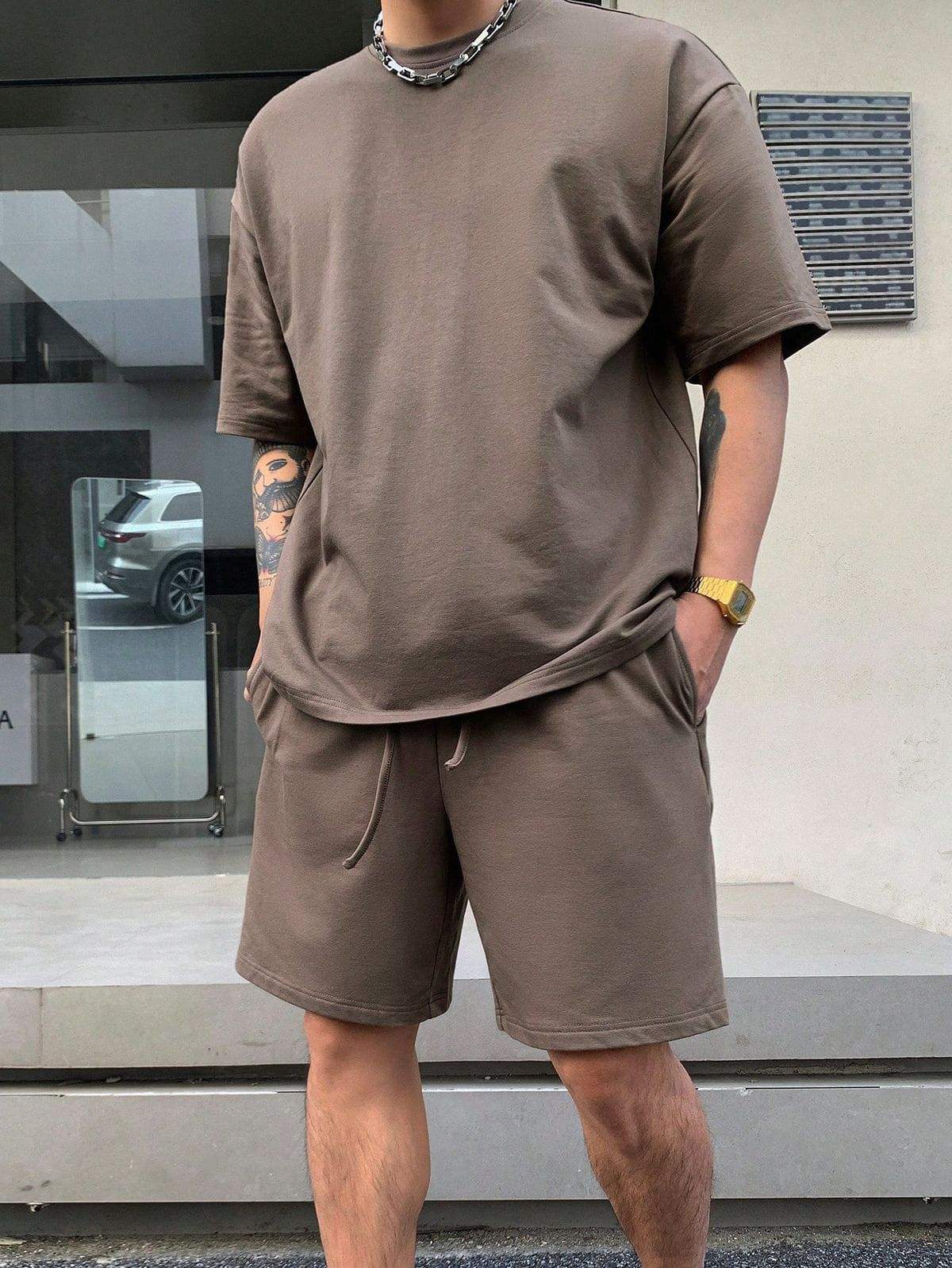 สีน้ำตาล