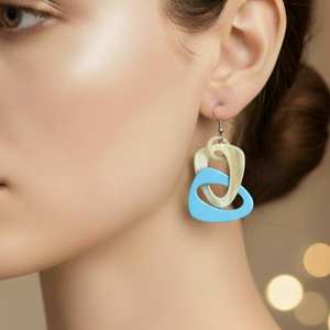 Bijoux vietnamiens faits à la main, boucles d'oreilles en corne de buffle naturelle polie, style léger et pendantes, pour une utilisation unique en accessoire - Product Image 3