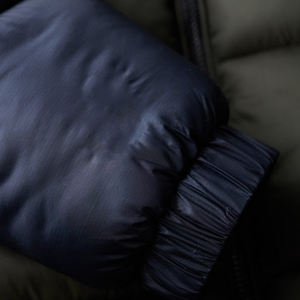 Best-seller 90% nylon 10% élasthanne Veste de sport légère pour homme Veste de golf à fermeture éclair intégrale Veste matelassée chaude Veste hybride - Product Image 4