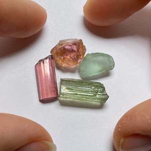 Cristal de Turmalina Natural del Congo, Suelto - Product Image 1