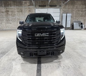 2024G.M.C Serra 1500 Ele-vat-ion Crew.Cab 4WD boîte de vitesses automatique Sièges en cuir Clean Title Accident Free Low Mileage - Product Image 1