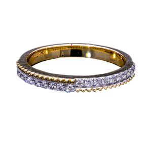 Bague classique double rangée pour femme en or jaune 14 carats plaqué rhodium, sertie de diamants naturels taille brillant et pavé en canal - Product Image 1