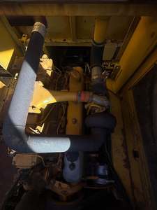 Dumper sur chenilles Morooka Komatsu MST2000, capacité de 12 tonnes, cabine complète, utilisation en construction, moteur, boîte de vitesses, pompe - Product Image 2