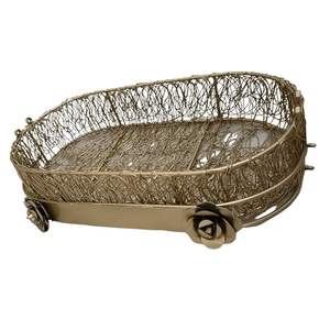 Modern Iron Metal <b>Decorative</b> Storage Sheet Basket with Handle for <b>Christmas</b> <b>Cheap</b> Rate Wine Gift Basket Low Rate - Product Image 3