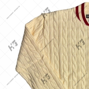 Cardigan boutonné en tricot torsadé Delta Sigma Thita personnalisé 1913 Cardigan boutonné en tricot torsadé DST pour les sororités - Product Image 2