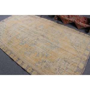 Tapis turc vintage 4,9x8,7 pieds, tapis en laine jaune à motifs floraux - Product Image 4