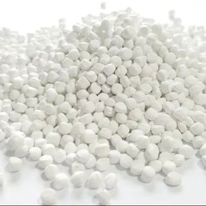 Masterbatch de remplissage PP 70-84% CACO3, remplissage en carbonate de calcium PP pour sacs tissés PP/raffia/FIBC/spunbond... avec une bonne dispersion - Product Image 1