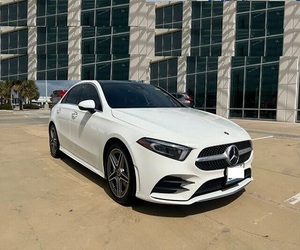 Gran Oferta, Excelente Estado: Mercedes-Benz Clase A 220 4MATIC Sedán AWD 2022, Listo para Enviar - Product Image 1