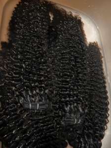 Extensiones de cabello virgen sedoso indio de trama brillante y cabello humano crudo de un solo dibujo de Temple seleccionado a mano para la calidad - Product Image 4