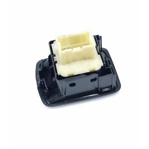 แผงปุ่มด้านหน้าซ้ายเรโนลต์ ทราฟิค ซีรีส์ R9M 452 (14>) - Product Image 4