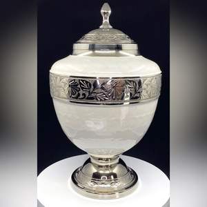 Premium Quality Wooden Urns for Human Ashes Adult Male & Female for Funeral Premium Customize Finish at Wholesale Price 2025 - Product Image 5