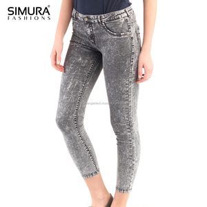 Shorts Vaqueros Ajustados de Cintura Media para Mujer, Marca SIMURA, Estilo Casual, Ecológicos, de Secado Rápido, con Spandex/Poliéster - Product Image 3