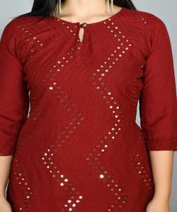 Vêtements de saison à la mode Crape/Creepe Salwar Kameez avec impression à carreaux contemporains et détails de séquence - Product Image 5