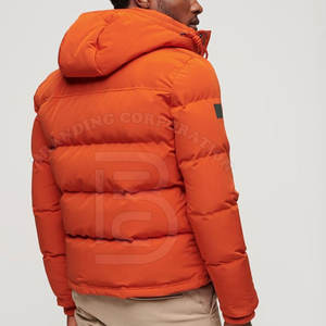 Chaqueta acolchada ligera Abrigo de manga larga con capucha para hombre Cremallera Ligera 2024 Diseño superior Chaqueta acolchada empacable - Product Image 2