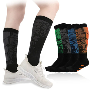 Top Vente Personnalisé Grip Football Adulte Équipage Chaussettes De Football pour Hommes Médias Antidérapants avec Compression Logo Motif Haute Antideslizante - Product Image 2