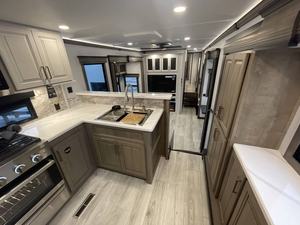 Nouveau Keystone M-o-n-t-a-n-a 3901RK 2025 - Product Image 6