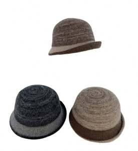 Chapeaux Bob en Laine Personnalisés pour Femmes – Modèles Peintre Tendance et Colorés - Product Image 1