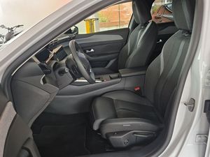 Système de freinage automatique et phares LED pour Peugeot 308 (modèle 2025) – État impeccable - Product Image 6