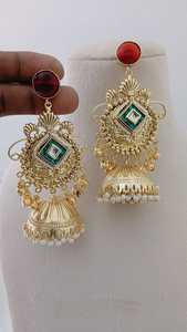 ชุด jhumkas แบบดั้งเดิมดั้งเดิมดั้งเดิมของอินเดียทำจากทองเหลืองที่มีสเน่ห์ออกแบบได้ตามต้องการ - Product Image 2