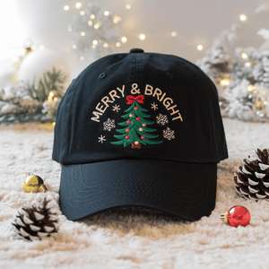 หมวกเบสบอลปักลายต้นคริสต์มาส Merry & Bright ผ้าฝ้าย 6 แผง ปรับขนาดได้ สกรีนโลโก้ได้ตามต้องการ สำหรับทุกเพศ - Product Image 1