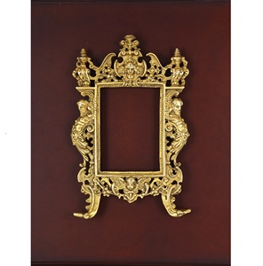 Marco de fotos de metal minimalista Estilo artesanal con acabado de hierro texturizado rústico para esquinas artísticas de forma cuadrada y casas - Product Image 1