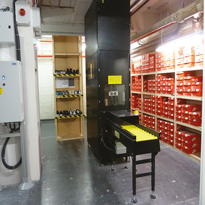 Elevador y Bajador de transportador de elevación vertical continuo al por mayor para fábrica de alimentos y bebidas componente de motor de núcleo de nueva condición - Product Image 3