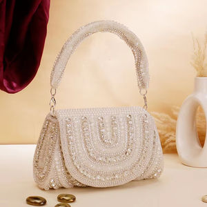 Sac à rabat orné de pierres et de perles, pochette artisanale pour femme, sac de soirée, sac de mariage, Inde - Product Image 1