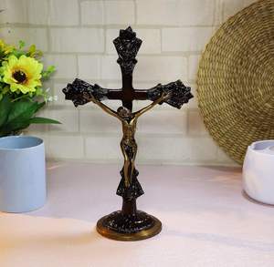 Statue en laiton du Seigneur Jésus-Christ sur la Croix Sainte, Crucifix en laiton fait main pour la décoration de la maison et du bureau, Culte chrétien religieux - Product Image 5