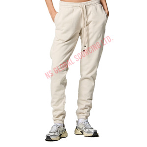 Pantalones de chándal para mujer hechos de tela de mezcla de algodón transpirable que ofrece flexibilidad para hacer ejercicio, trotar, gimnasio y moda callejera - Product Image 1