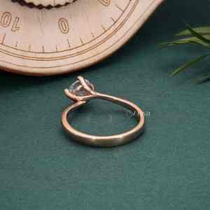 Anillo de Compromiso Solitario de Oro Rosa de 18kt con Corte Brillante de 0.80ct, Diamante Cultivado en Laboratorio, Anillo de Moda para Mujer, Múltiples Opciones de Metal - Product Image 4