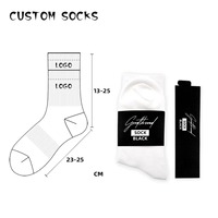 Vente en gros de chaussettes papillon fabriquées en usine tendance motif mignon noir et blanc avec les meilleurs prix chaussettes d'équipage articles cadeaux pour femmes