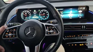 BENZ EQC 400 I (N293) USADO 2020, Bajo Kilometraje, Automático, Techo Panorámico, Luces LED, Luces Diurnas LED, 6 Asientos, Listo para Enviar - Product Image 4