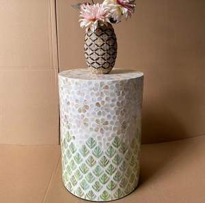 Tabouret en bois en bois et la touche de MOP Home Decor Furniture Article avec un design unique et élégant - Product Image 3