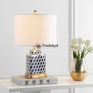 Lámpara de Mesa Moderna de Diseño Artesanal con Incrustaciones de Hueso, Base para Bombilla E26, Alimentación CA, Iluminación de Lujo Tradebyd - Product Image 4