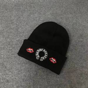 Bonnet d'hiver noir ajustable brodé avec motif, bord côtelé et revers |   Motif de texte circulaire unisexe décontracté pour adultes - Product Image 1
