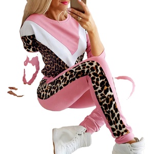 Conjunto Deportivo de Dos Piezas para Mujer, Otoño, Felpa, Sudadera con Cuello Redondo y Parches de Leopardo, Pantalones Largos, Ropa Deportiva a la Moda, OEM - Product Image 1