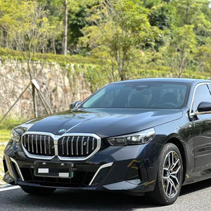 รถยนต์ BMW i5 eDrive ปี 2023 สภาพดี ใช้งานน้อย เกียร์อัตโนมัติ พวงมาลัยซ้าย รุ่น 35L M Sport Sedan Package - Product Image 2