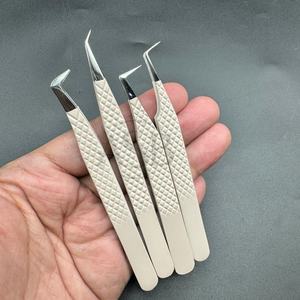 Pinces à cils professionnelles en acier inoxydable durable avec logo personnalisé, revêtement nude, forte adhérence, pinces à cils durables pour extensions de cils - Product Image 2