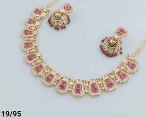 Conjunto gargantilla de collar de perlas Kundan de tono dorado tradicional Kundan con estilo indio elegante redondo con conjunto de pendientes a juego para mujer - Product Image 5