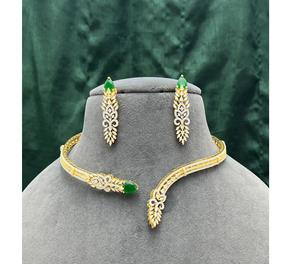 Gargantilla Glamorosa de Alta Calidad Chapada en Oro con Circonitas, Juego de Aretes para Compromiso, Boda, Aniversario, Fiesta, Regalo para Mujer - Product Image 3