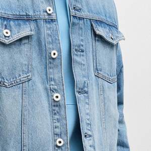 Veste en jean personnalisée pour hommes dernière conception avec un jean de haute qualité au prix de gros Vestes en jean pour hommes - Product Image 6