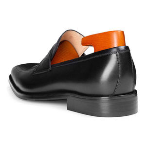 Chaussures en cuir noir de haute qualité pour hommes avec finition haut de gamme, semelle durable et design élégant pour le port au bureau formel. - Product Image 5