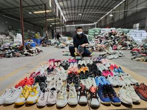 Zapatos <span class=keywords><strong>de</strong></span> marca china <span class=keywords><strong>de</strong></span> mujer usados <span class=keywords><strong>de</strong></span> segunda mano del Reino Unido al por mayor Premium en Bale Lady's Shoes - Product Image 2